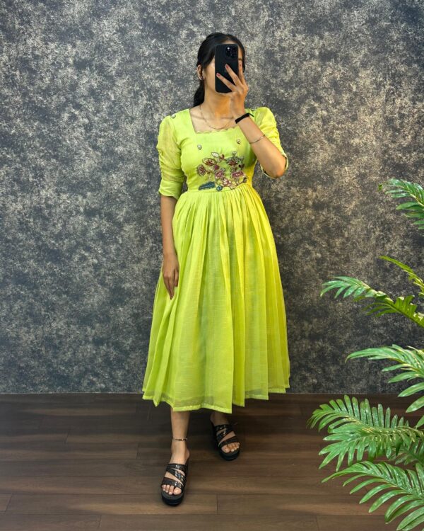 Western Maxi