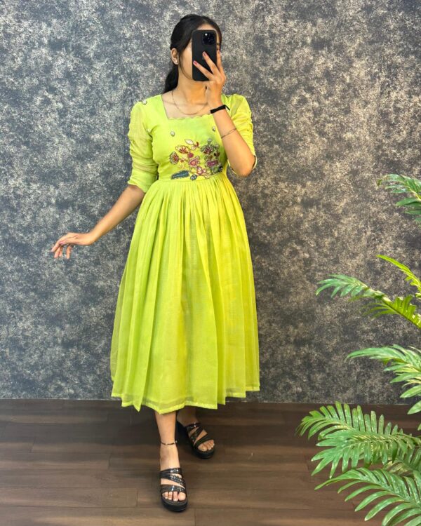 Western Maxi